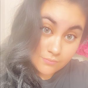 Meet your Posher, Lorena